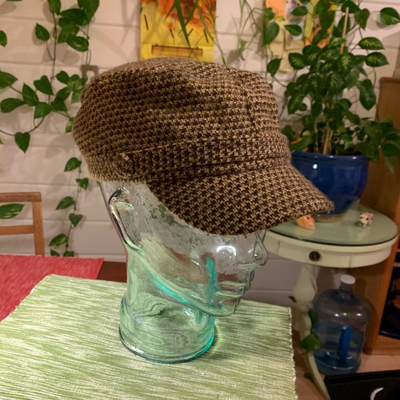 Hat - Picture 4 of 4